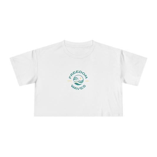 Freedom Waves Women's Crop Tee - Chill Vibes & Self-Expression